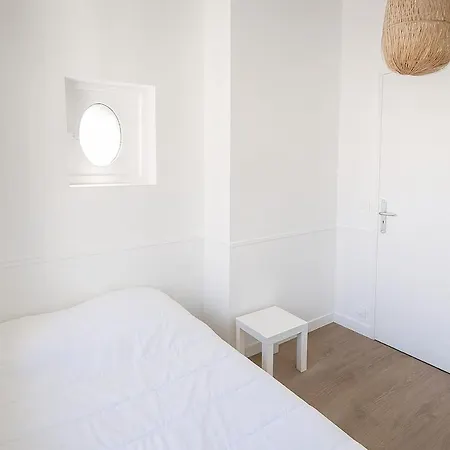 Апартаменты Appart Hotel Chambre Privee Avec Espace Commun Centre Rouen Linge Et Menage Inclus 3 Chambre Privee *